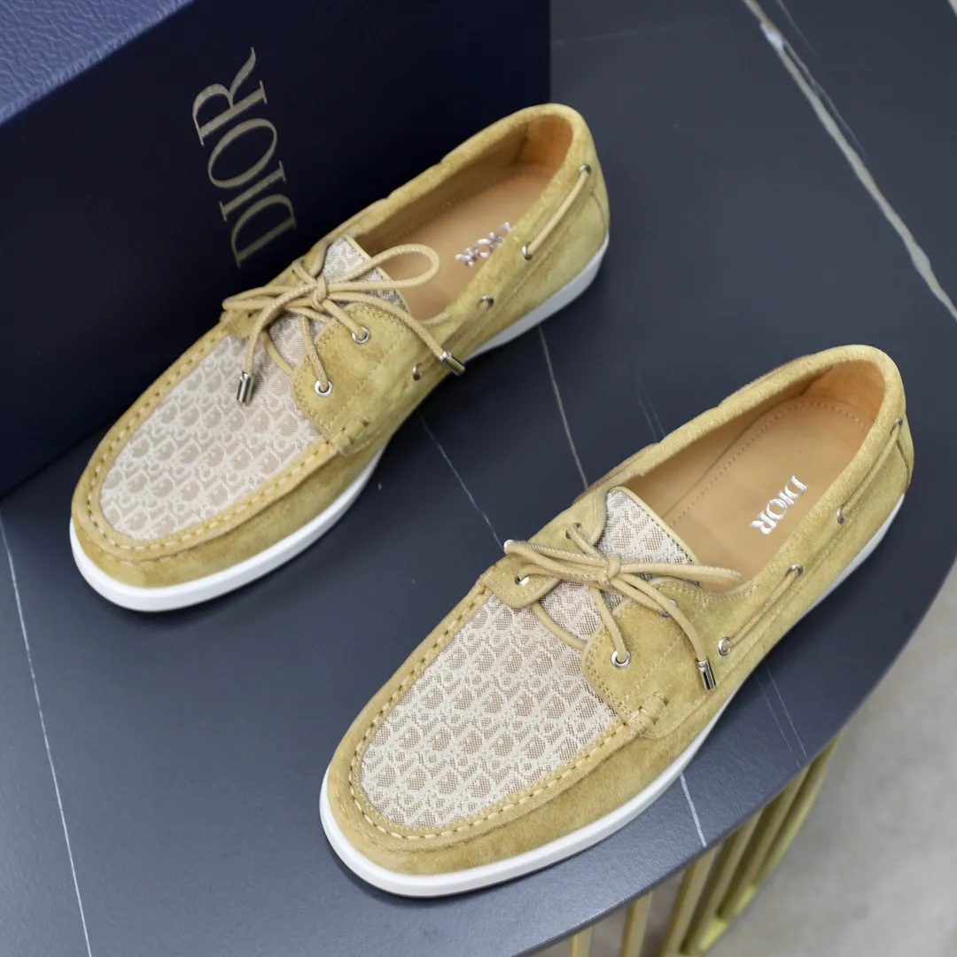 Ex-factory price: 540🙅‍♂️🙅‍♂️🙅‍♂️ Brand: Dior DIOR Standard code: Men's code 38/44 (45 can be customized) Grade: Same as the official website Material: Original cowhide stitching, cowhide lining, original TPU wear-resistant soft outsole Style categories: Leisure and sports version, footwear for driving, young fashion, European and American trends, British style Color: actual picture color